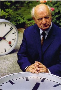 The designer Hans Hilfiker pictured with the famous Swiss Railways Clock design