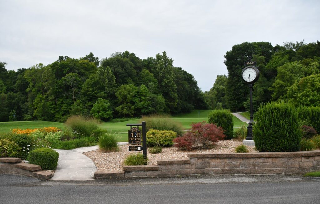 The Dale Koontz Memorial Post Clock on the golf course at the Spring Lake Country Club, Quincy, Illinois